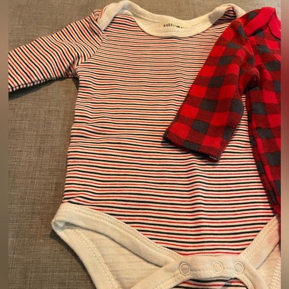 Bundle of 2 long sleeve onesies - Picture 4 of 4